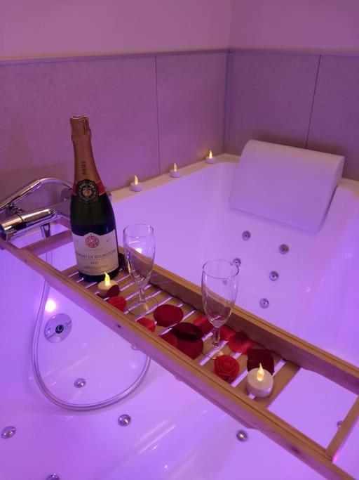 L'Atelier Des Reves Un Moment Magique Spa Prive Beaune  Exterior foto